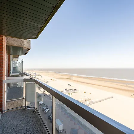 In Near The Pier Apartment